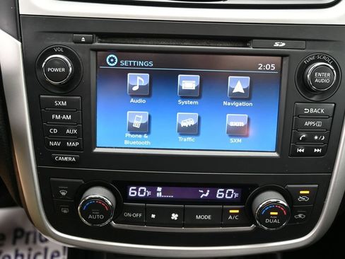 Used 2016 Nissan Altima 2.5 SV w/ Convenience Package FWD image 26