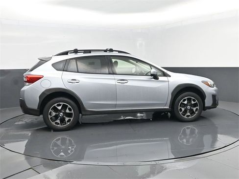 Used 2018 Subaru Crosstrek 2.0i Premium w/ Moonroof Package image 4