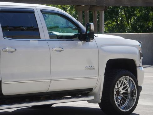 Used 2016 Chevrolet Silverado 1500 High Country AWD/4WD image 31