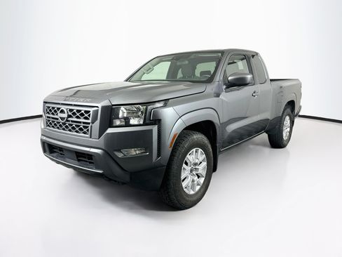 Used 2023 Nissan Frontier SV w/ SV Convenience Package AWD/4WD image 3