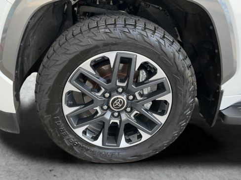 Used 2024 Toyota Sequoia Limited AWD/4WD image 26
