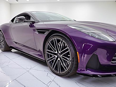 Used 2024 Aston Martin DB12 Coupe RWD image 20
