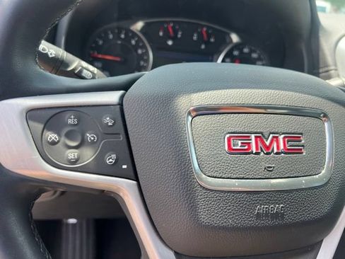 Used 2024 GMC Terrain SLT FWD image 29