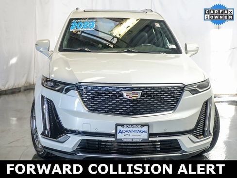 Used 2023 Cadillac XT6 Premium Luxury image 7