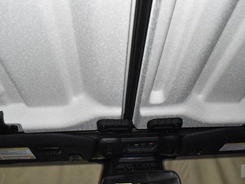 New 2026 Jeep Wrangler Unlimited Rubicon image 17