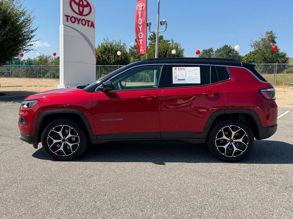 Used 2025 Jeep Compass Limited AWD/4WD image 8