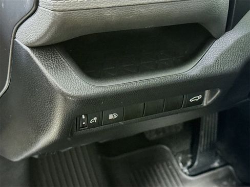 Certified 2022 Toyota RAV4 XLE image 8