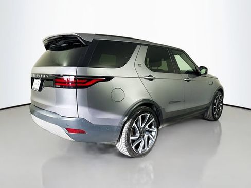 Used 2025 Land Rover Discovery S AWD/4WD image 5