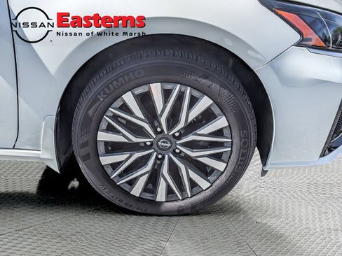 Used 2024 Nissan Altima 2.5 SV AWD/4WD image 23