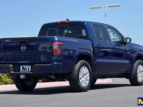 Used 2022 Nissan Frontier SV RWD image 4