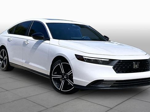 Certified 2023 Honda Accord Sport image 3