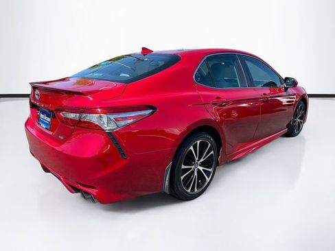 Used 2019 Toyota Camry SE FWD image 7