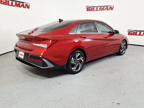 Used 2026 Hyundai Elantra Limited FWD image 7