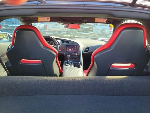 Used 2016 Chevrolet Corvette Stingray Coupe RWD image 15