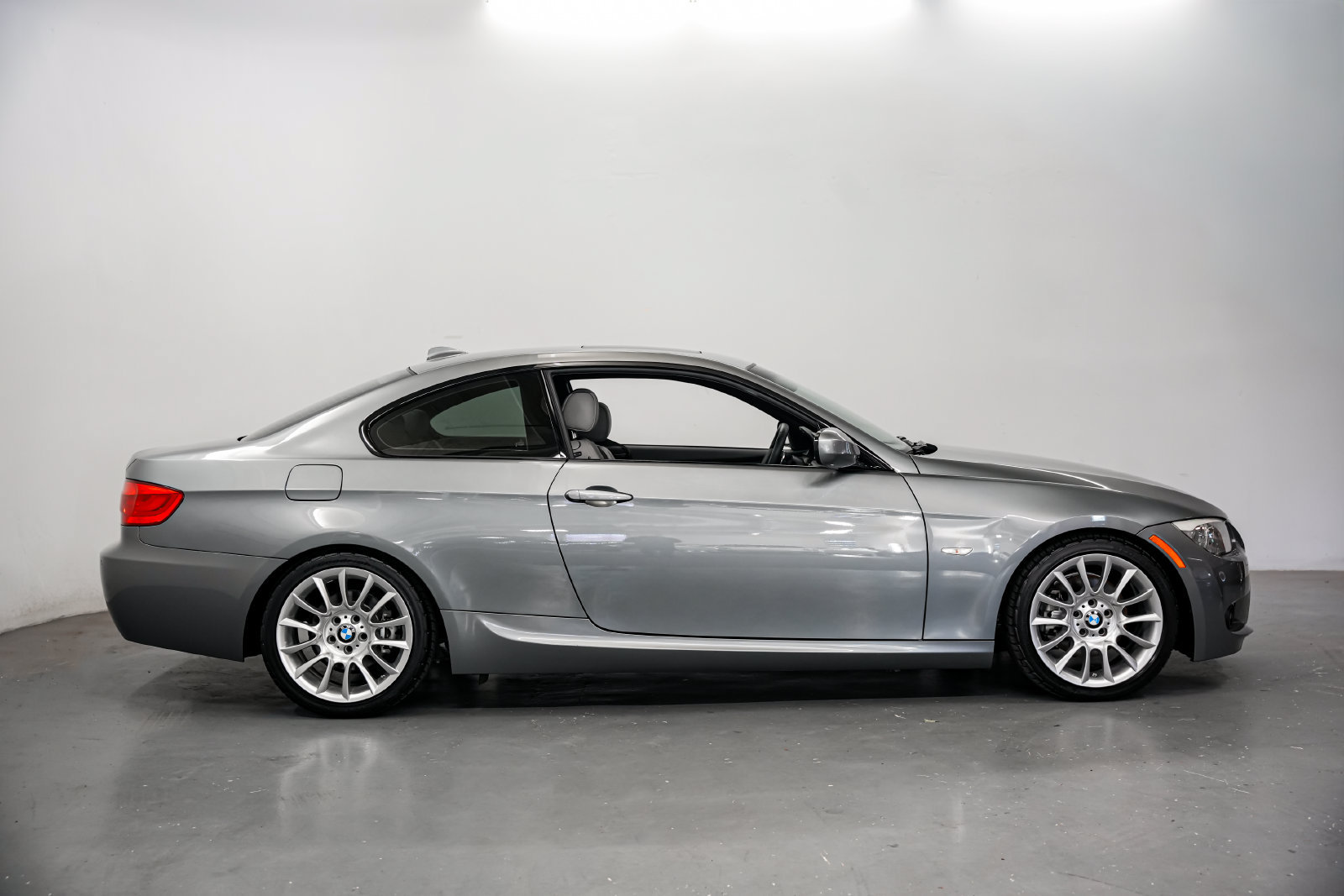 Used 2013 BMW 328i Coupe RWD image 2