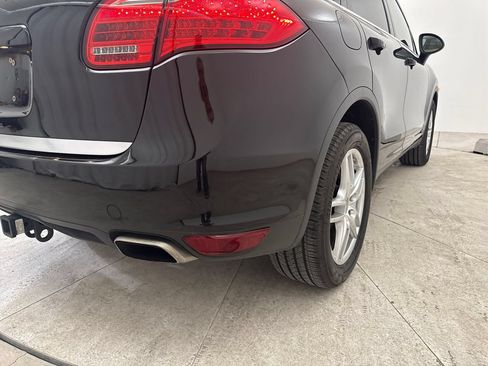 Used 2014 Porsche Cayenne AWD/4WD image 19