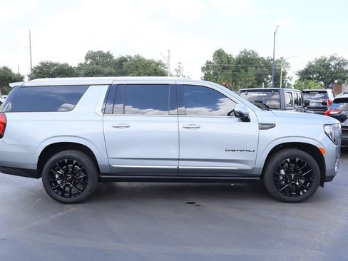 Certified 2024 GMC Yukon XL Denali AWD/4WD image 10