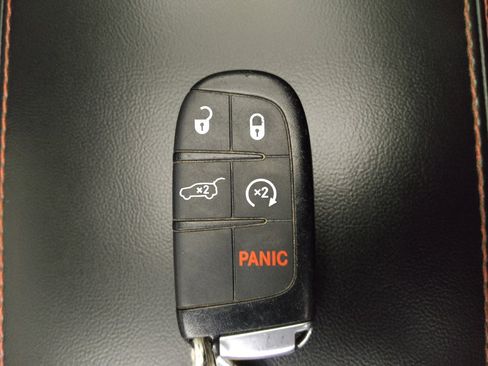 Used 2020 Jeep Grand Cherokee Trailhawk w/ Trailhawk Luxury Group image 32