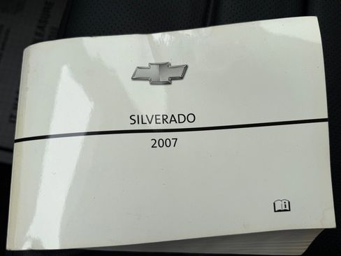 Used 2007 Chevrolet Silverado 2500 W/T w/ LS Package image 11