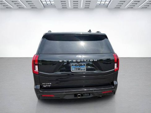 Certified 2025 Ford Expedition Active AWD/4WD image 5