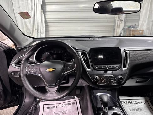 Used 2024 Chevrolet Malibu LT FWD image 18