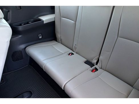 Certified 2024 Toyota Grand Highlander AWD image 17