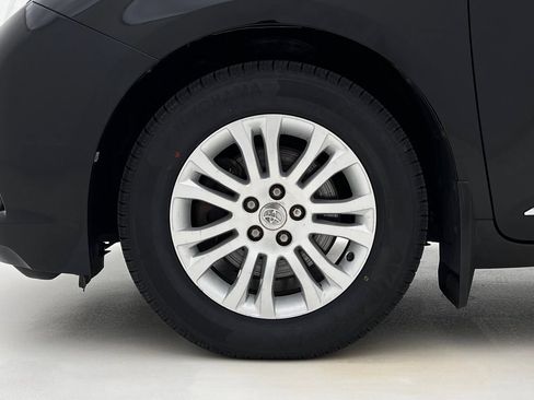 Used 2016 Toyota Sienna XLE w/ Protection Package FWD image 26