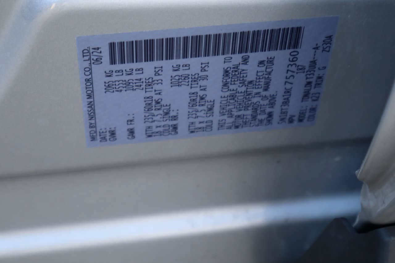 Used 2024 Nissan Rogue SV FWD image 28