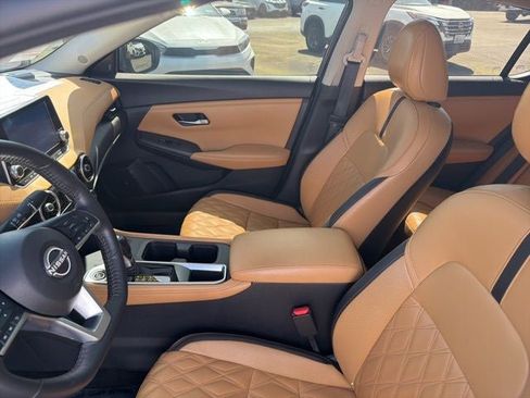 Used 2024 Nissan Sentra SV w/ SV Premium Package FWD image 10