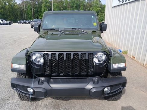 Used 2022 Jeep Gladiator Sport AWD/4WD image 10