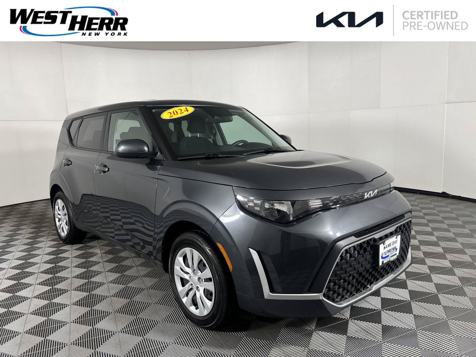 Certified 2024 Kia Soul LX FWD image 1
