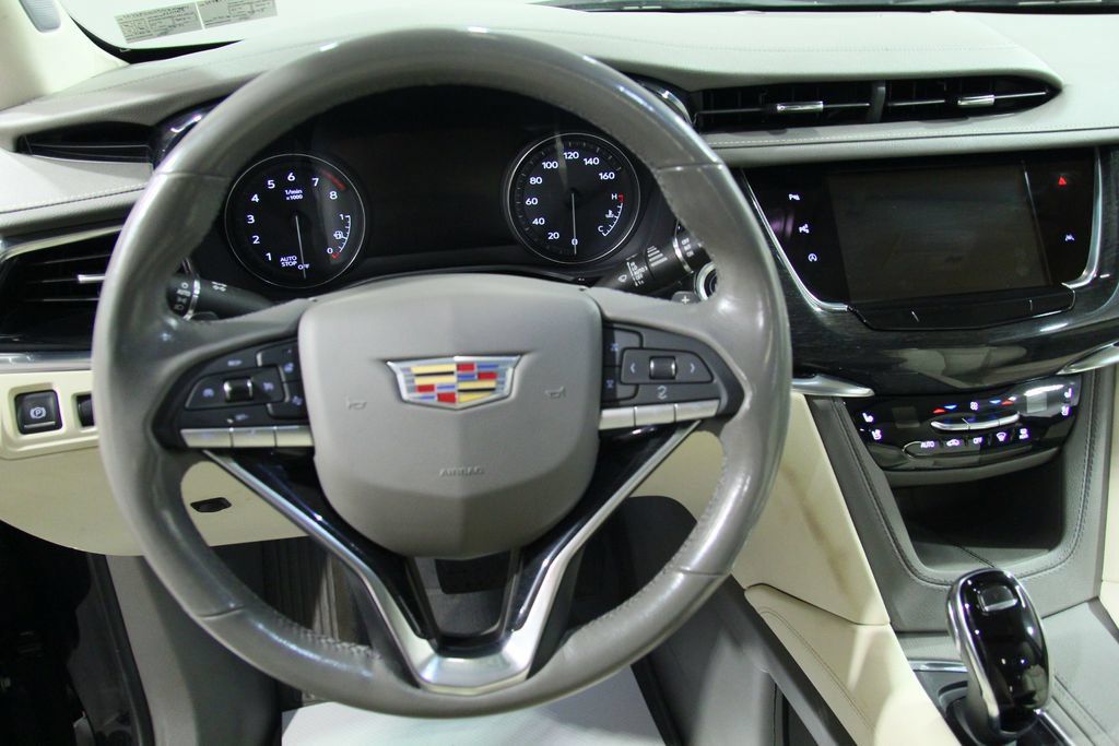 Used 2022 Cadillac XT6 Premium Luxury w/ Technology Package AWD/4WD image 19