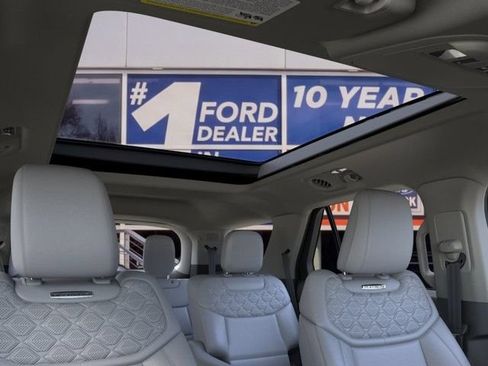 New 2026 Ford Explorer Platinum w/ LUX Leather Package AWD/4WD image 22