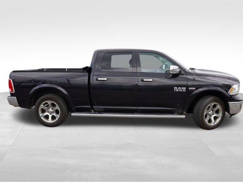 Used 2017 RAM 1500 Laramie w/ Convenience Group AWD/4WD image 2