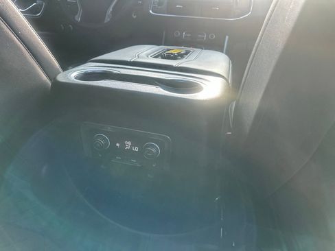 Used 2023 Chevrolet Suburban LT w/ Luxury Package AWD/4WD image 16