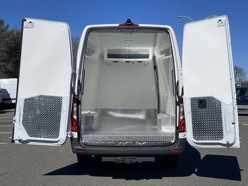 New 2025 Mercedes-Benz Sprinter 2500 image 6