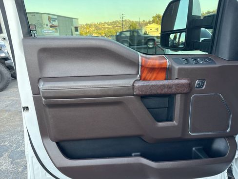 Used 2020 Ford F150 King Ranch w/ Equipment Group 601A Luxury AWD/4WD image 10