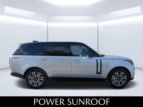 Used 2023 Land Rover Range Rover Long Wheelbase SE image 6