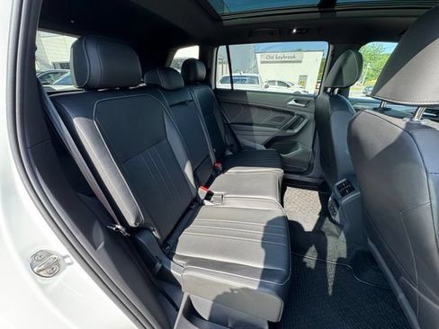 Certified 2023 Volkswagen Tiguan SE R-Line AWD/4WD image 23