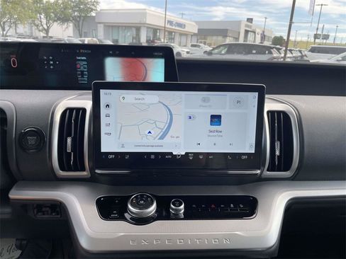 New 2025 Ford Expedition Max Active image 20