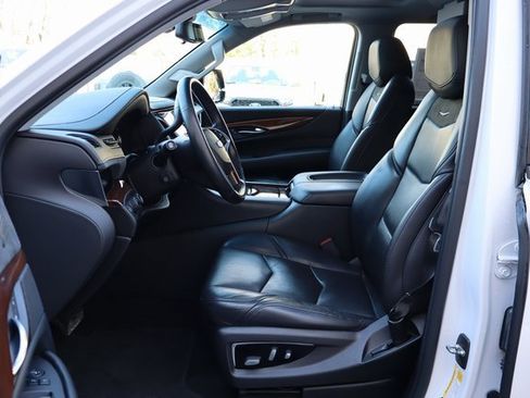 Used 2019 Cadillac Escalade Premium Luxury image 22