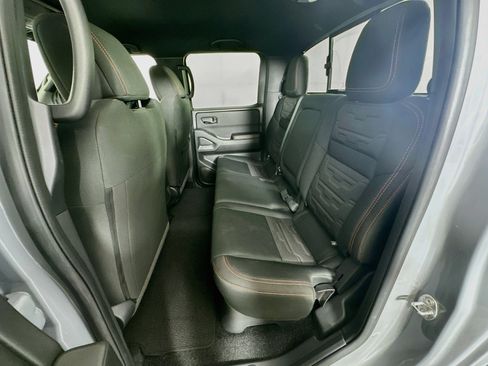 Used 2025 Nissan Frontier PRO-4X AWD/4WD image 26
