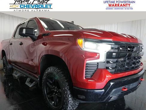 Used 2022 Chevrolet Silverado 1500 LT Trail Boss w/ LT Trail Boss Premium Package AWD/4WD image 1