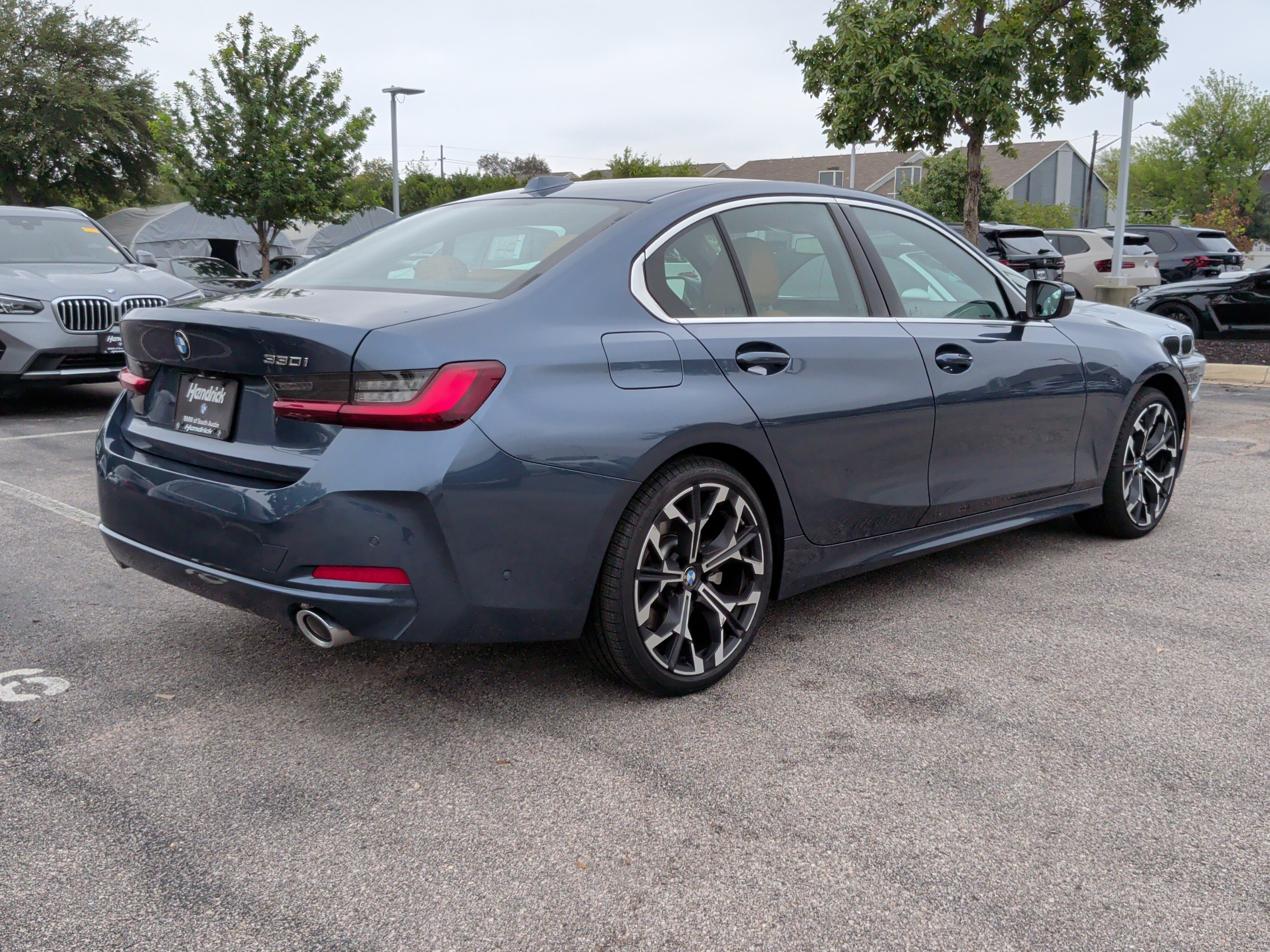 Used 2025 BMW 330i Sedan RWD image 7
