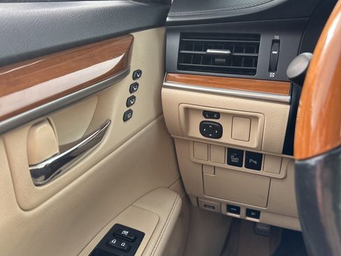 Used 2013 Lexus ES 300h image 7