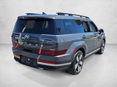 Used 2025 Hyundai Santa Fe Limited FWD image 5