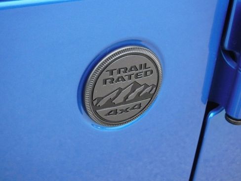 New 2025 Jeep Gladiator Willys image 6