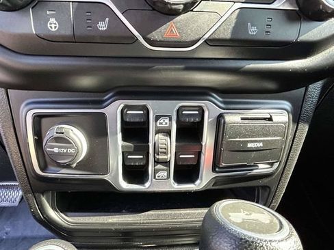 Used 2020 Jeep Wrangler Unlimited Sport AWD/4WD image 10