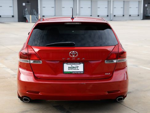 Used 2015 Toyota Venza XLE image 14