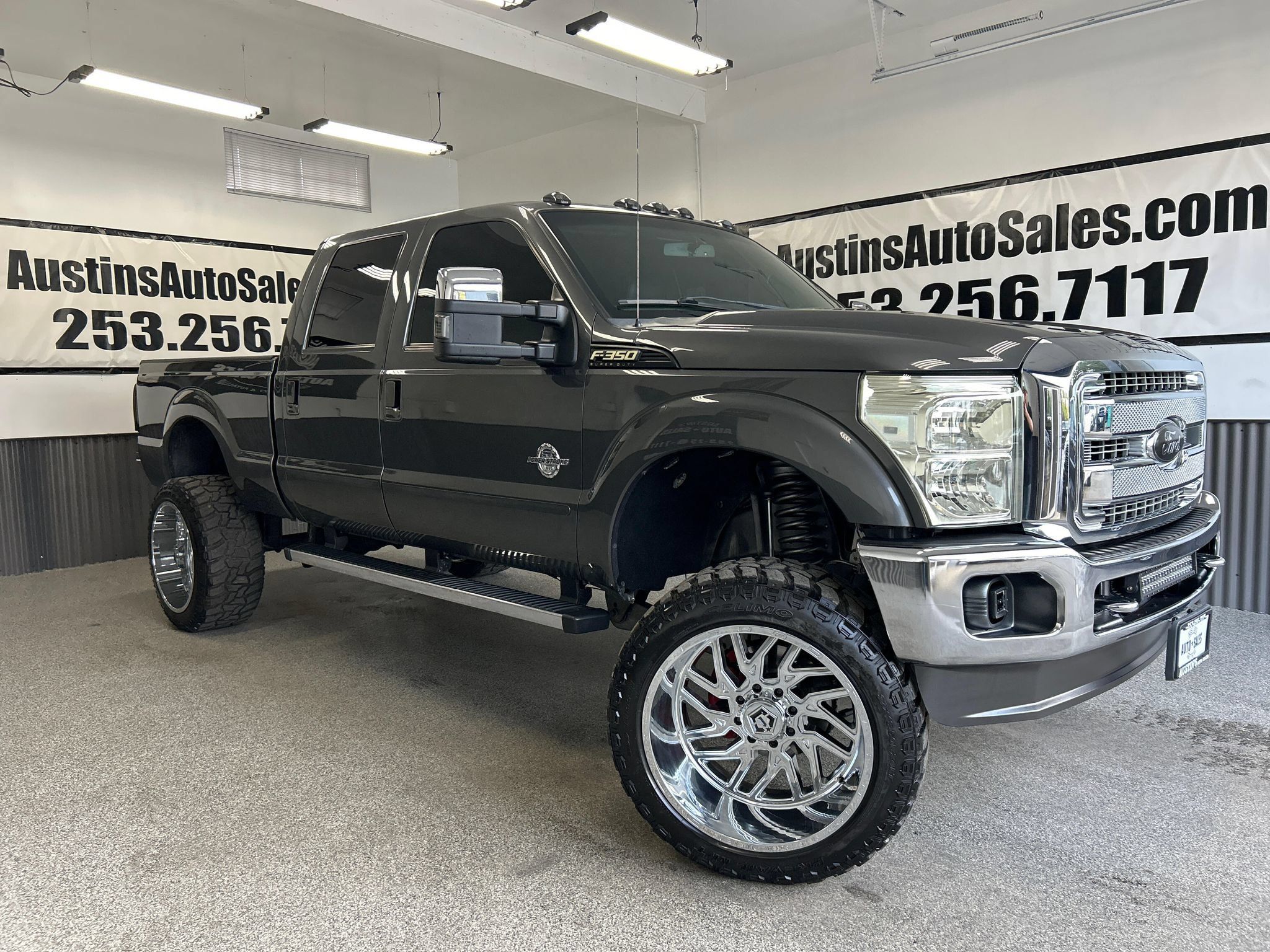 Used 2015 Ford F350 Lariat w/ Lariat Ultimate Package AWD/4WD image 1